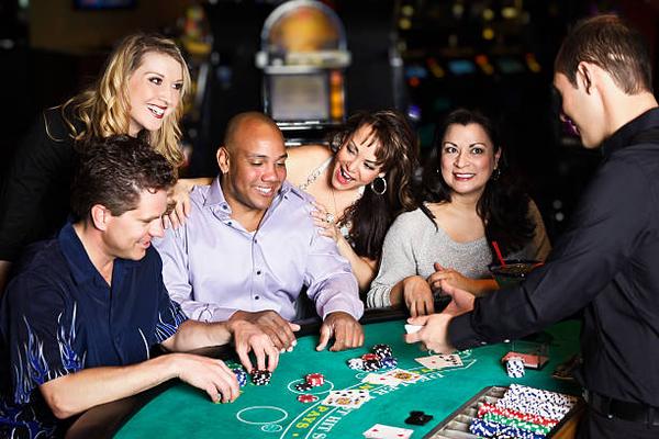 Discover Table Game Variations with オンラインカジノ おすすめ and Casino Guides
