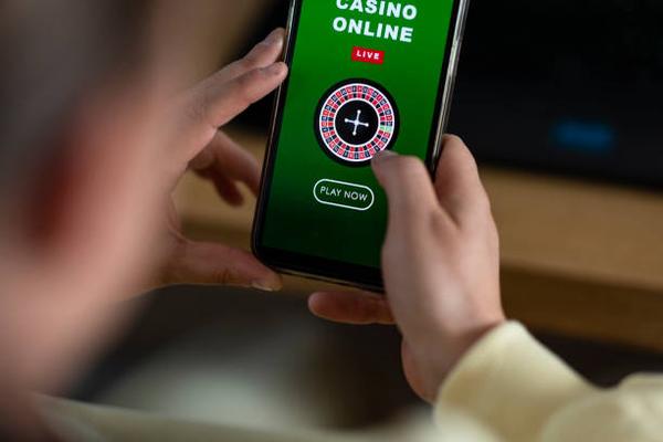 Comparing Mobile Features Across casino non aams Platforms