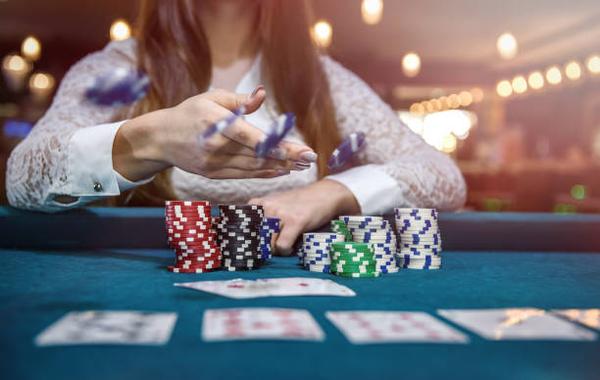 Find Fun Poker Games through an online casino Singapore for Casino Fans